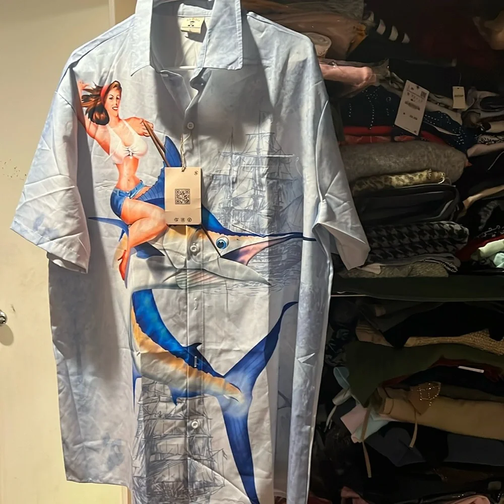 Shirt - Picture 1 of 6